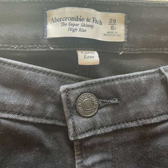Abercrombie & Fitch Curve Love High Rise Super Skinny Ankle Jeans - Picture 3 of 3